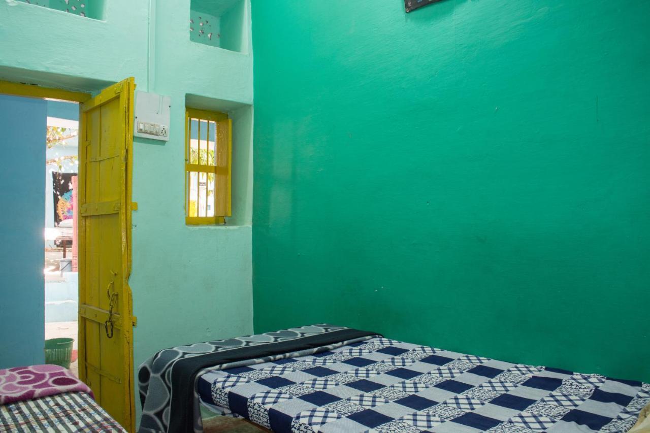 12 Monks Backpackers Community Ostello Pushkar Esterno foto